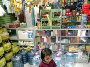 “Spirit of Capitalism” Warung Madura.