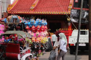 Lampion-Lampion Menggelantung Imlek Kian Dekat