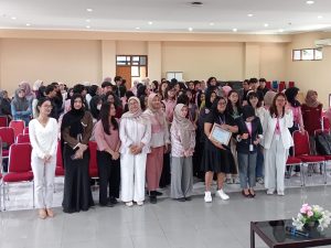 Girl Up UNS Soroti Fenomena #NoViralNoJustice, Dari Layar ke Aksi!