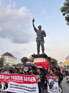 Semen Rusak Alam, Aksi Kamisan Solo Tolak Perampasan Alam Milik Warga Pracimantoro