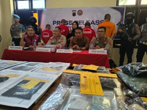 Tiga Bulan Kerja, Pegawai Bobol Brankas Perusahaan, Duitnya Untuk Foya-Foya