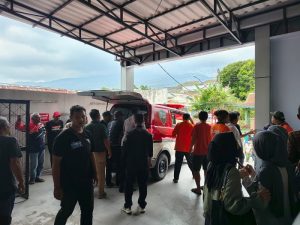 Keracunan Massal diduga Makan Nasi Goreng MBG